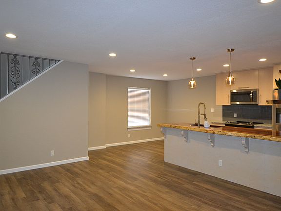 Kitchen/Dinning area