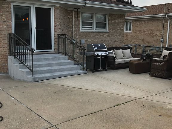 5th image of 4833 N Leonard Dr