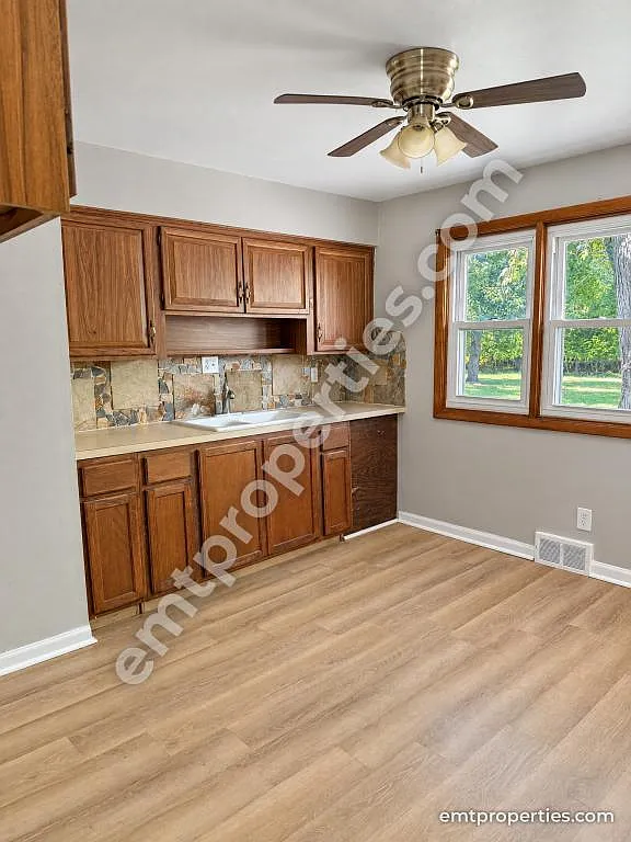 1515 Missouri Ave — Photo 2
