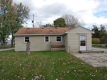 4th image of 3394 Ellis Park Dr
