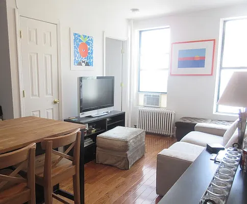 Rented by Mdrn Residential | media 11