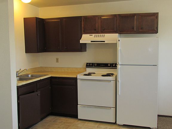 5th image of 1825 Thomas Dr APT A11