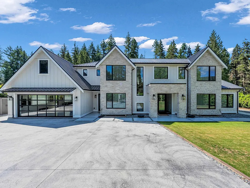 372 Moyne Dr