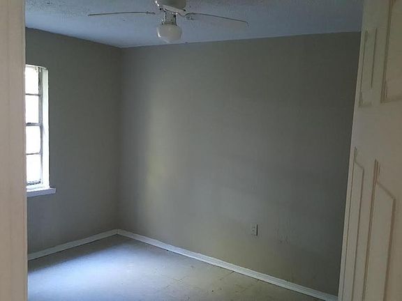 Big Rooms - With Ceiling Fans