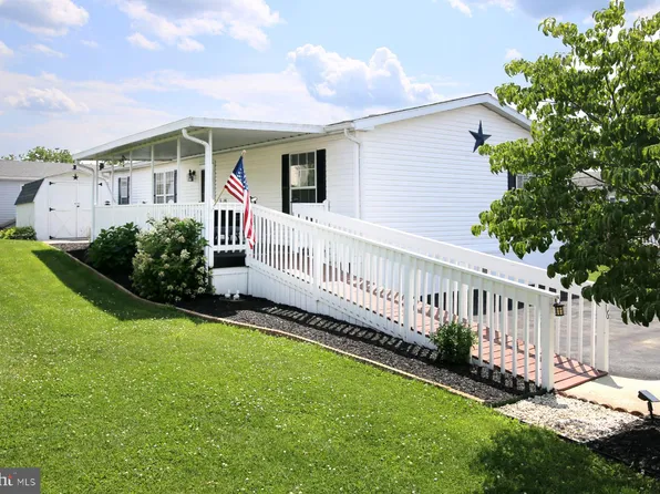 16 Elizabeth Ave, Lebanon, PA 17042