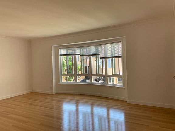 3rd image of 461 S Cloverdale Ave APT 5