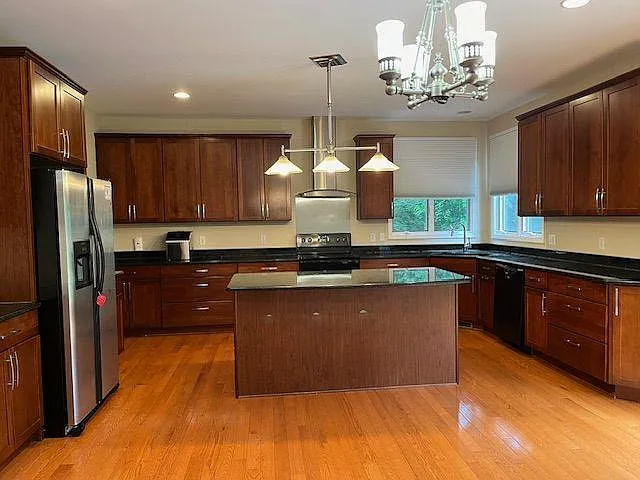 3905 E Newland Dr — Photo 5