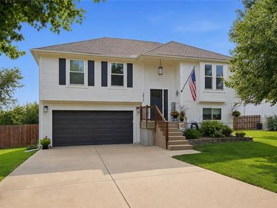 5827 Meadowsweet Ln, Shawnee, KS, 66226