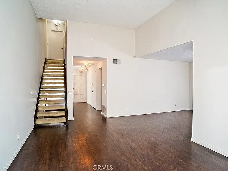 1878 Rainbow Terrace Ln — Photo 5