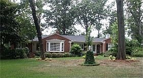 1st image of 304 Yorkshire Dr