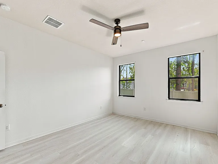 5156 Bay Isle Cir — Photo 15