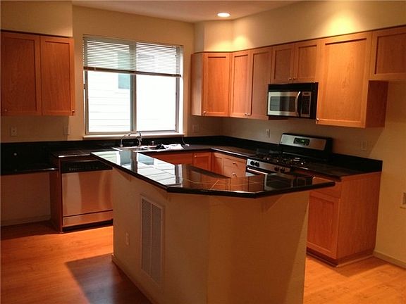 4th image of 2091 NW Boulder Way Dr