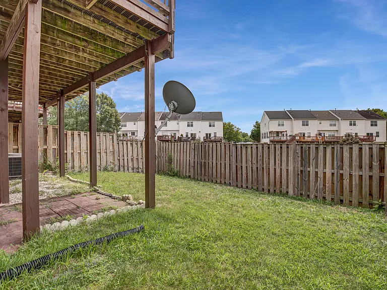 21639 Kings Crossing Ter — Photo 27