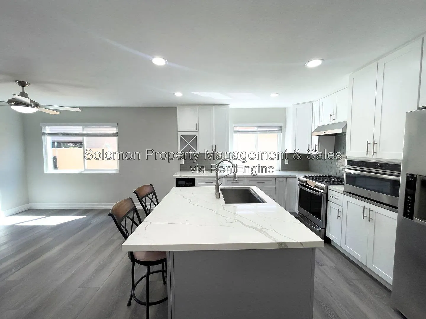 3 bed, 2.0 bath, 1426 sqft, $4,200 — Photo 3
