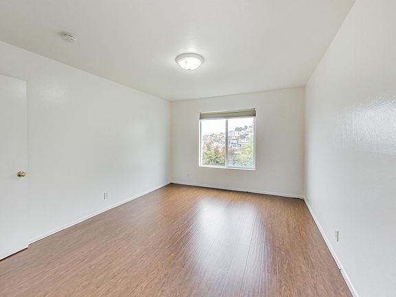 5th image of 4489 17th St Unit 1