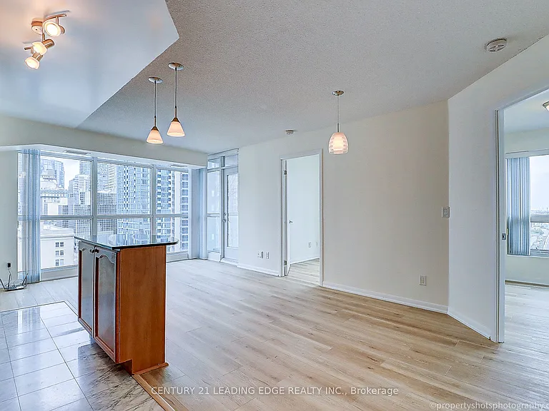 18 Yonge St #1305 — Photo 10
