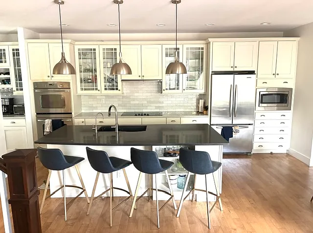 4 bed, 3484 sqft, $5,500 — Photo 3