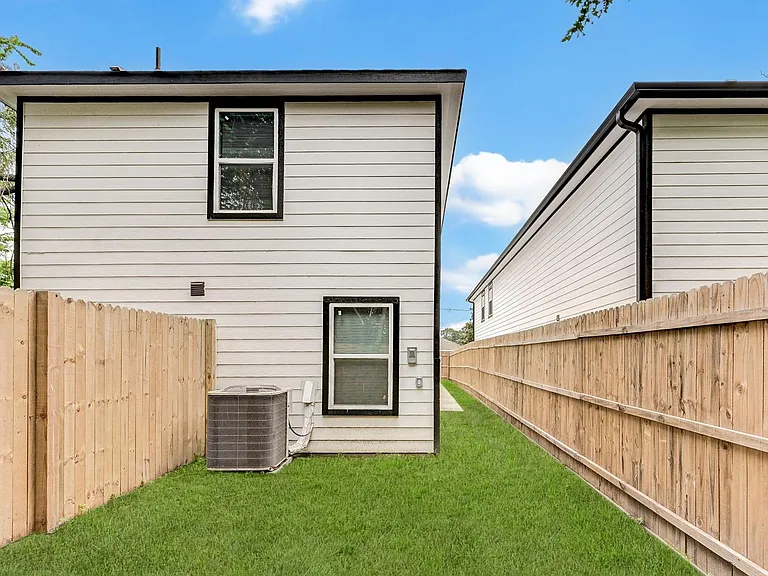 1017 N Lane St #A — Photo 23