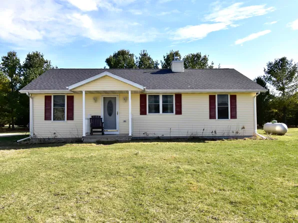 W7081 Hogsback Rd, Juneau, WI 53039