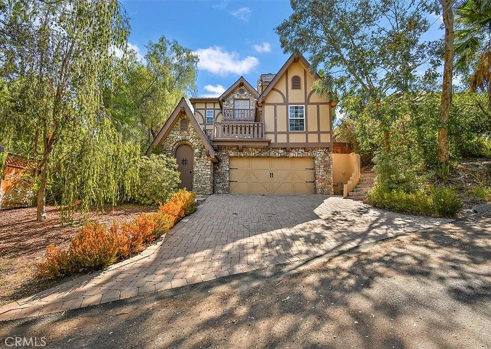 1st image of 3512 Mesquite Dr