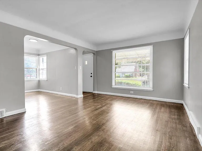 11577 Somerset Ave — Photo 3
