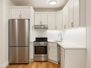 122 Norfolk St APT 5, New York, NY 10002
