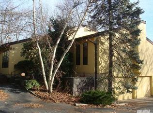 5 Wardencliff Rd, Shoreham, NY 11786