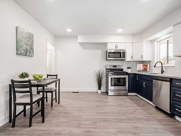 4th image of 8614 W Helen Dr