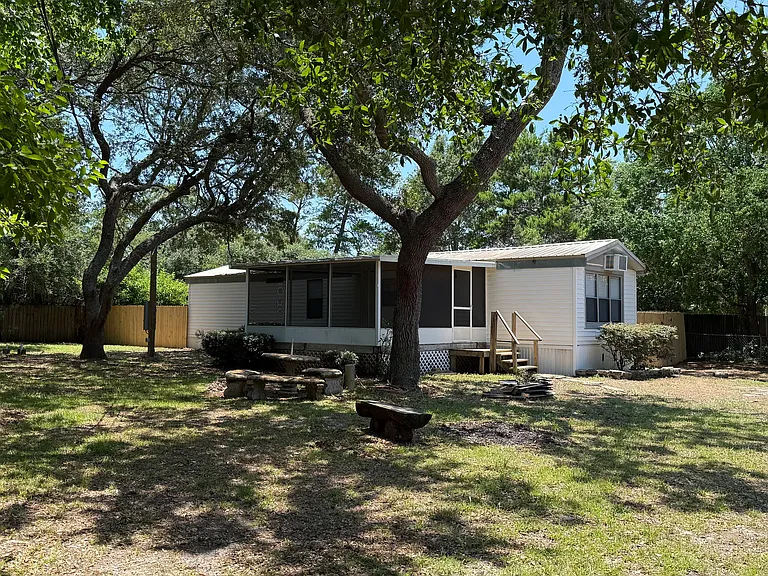 5635 Government Dr — Photo 2