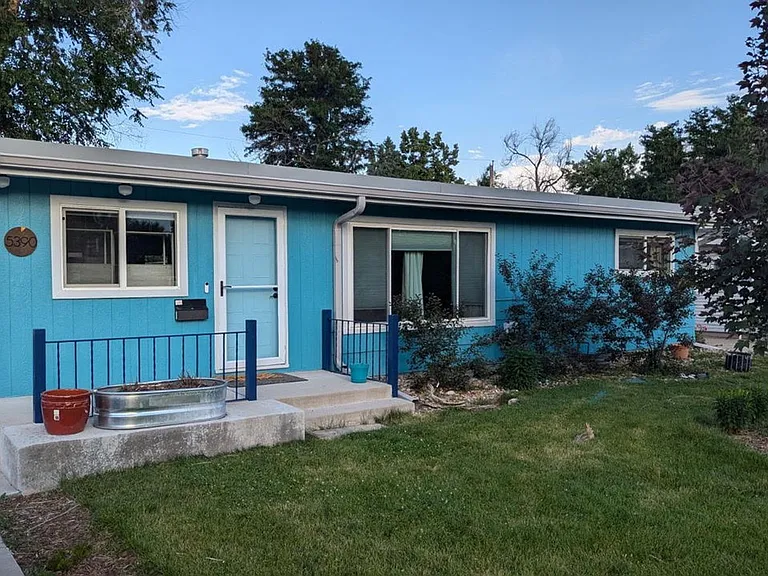 5390 S Greenwood St — Photo 1