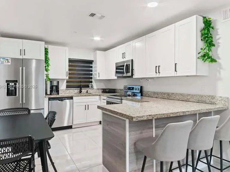 2320 SW 18th Ter #1 — Photo 3