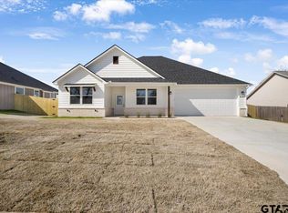 220 Nolan Farms Rd, Winona, TX 75792