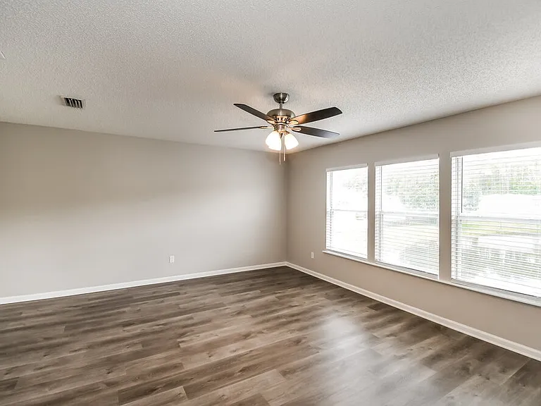 2168 Fresco Dr — Photo 10