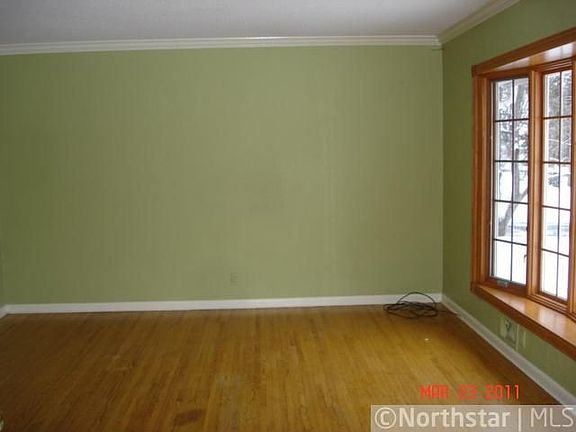 2nd image of 3670 Hazel St N
