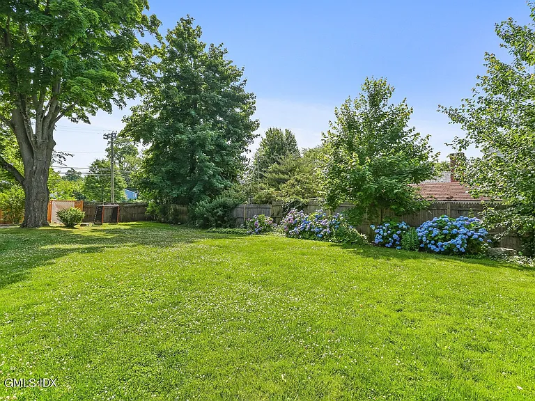 2 Quintard Ave — Photo 36