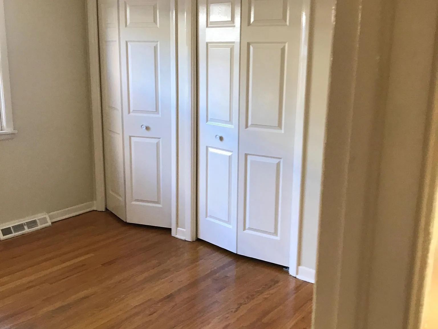 5025 Carol St — Photo 4