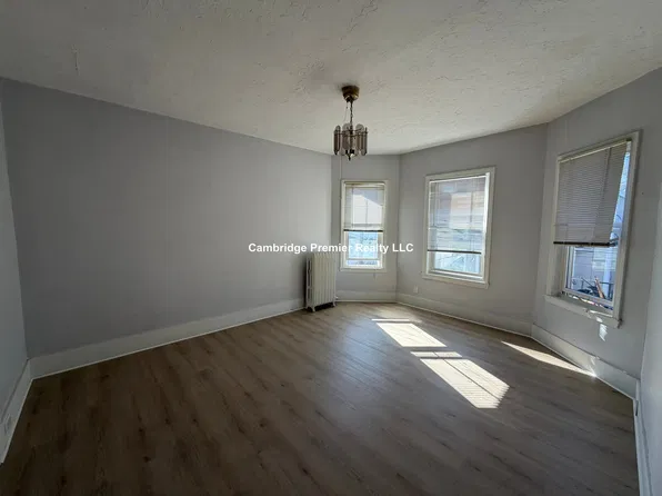 33 Everett Ave, Somerville, MA