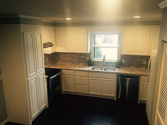2nd image of 2302 Sylvan Dr
