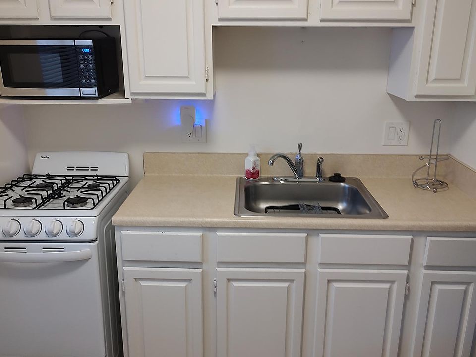 Nice size kitchen. Light and bright. Lots of cabinet space.