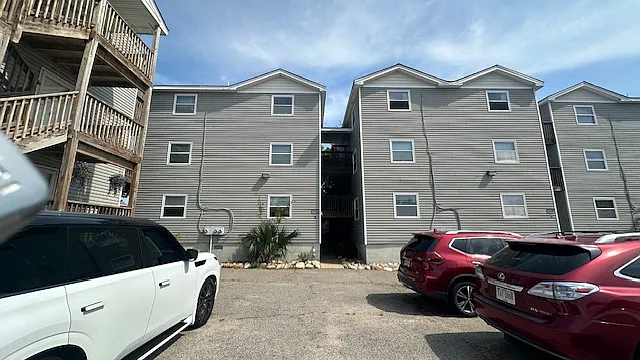 1518 Chela Ave #B1 — Photo 2