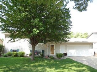 5913 W Cheyenne Dr, Sioux Falls, SD 57106