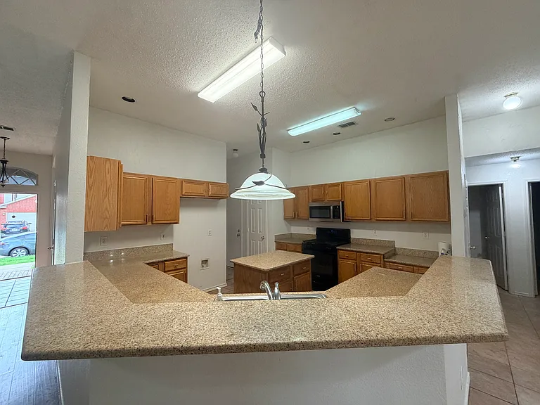 1023 Bonanza Dr — Photo 31