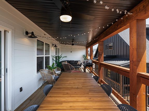 Upper Deck