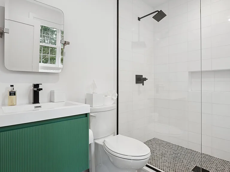 4056 Noyac Rd — Photo 12