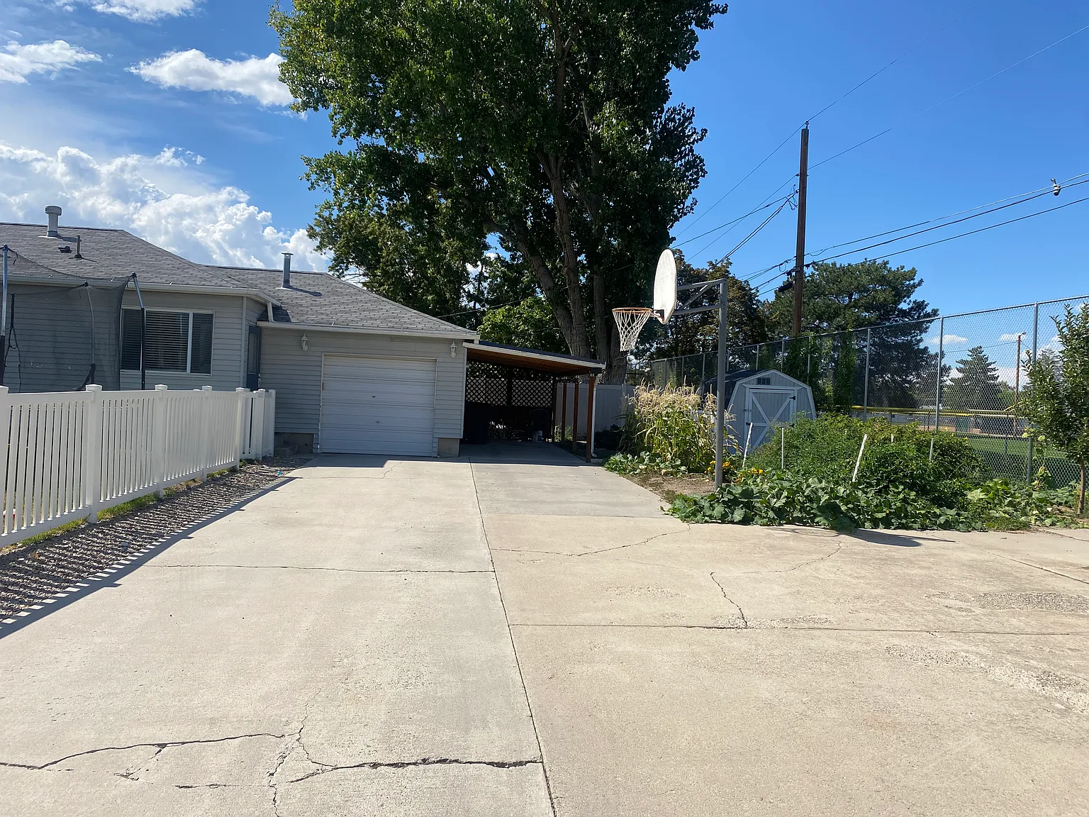 4 bed, 1800 sqft, $2,300 — Photo 2