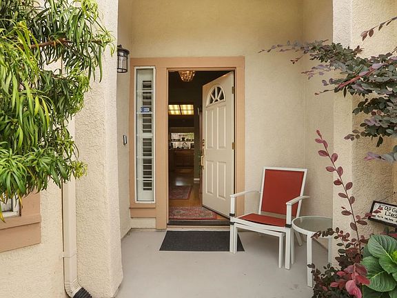 5th image of 10117 River Falls Cir