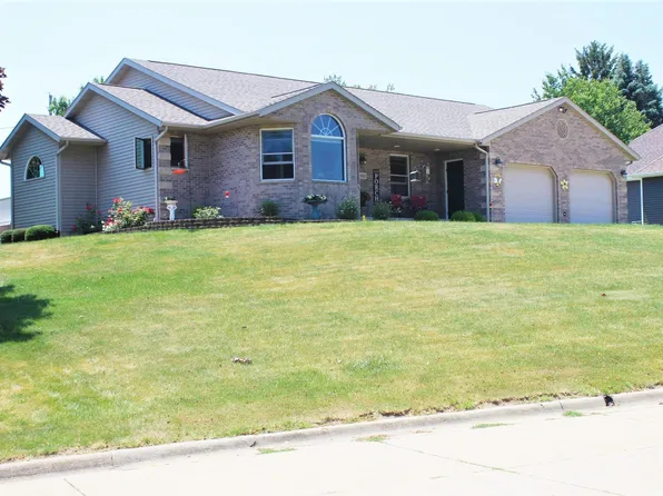 1801 Swagosa Dr, Maquoketa, IA 52060