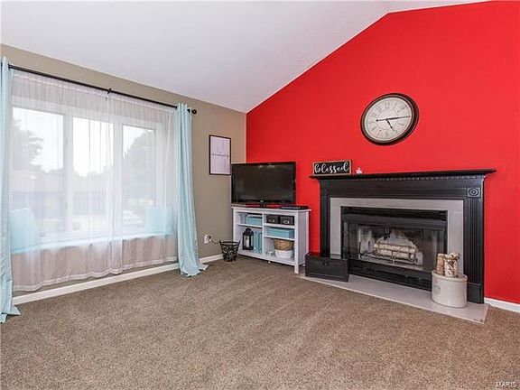4th image of 19 Sierra Dr