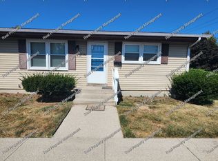 709 1/2 N Grant St, Crown Pt, IN 46307