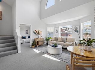 555 10th St APT 414, Oakland, CA 94607